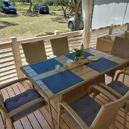 Parque de Campismo Mobilna Kucica “regina” Sveti Filip i Jakov